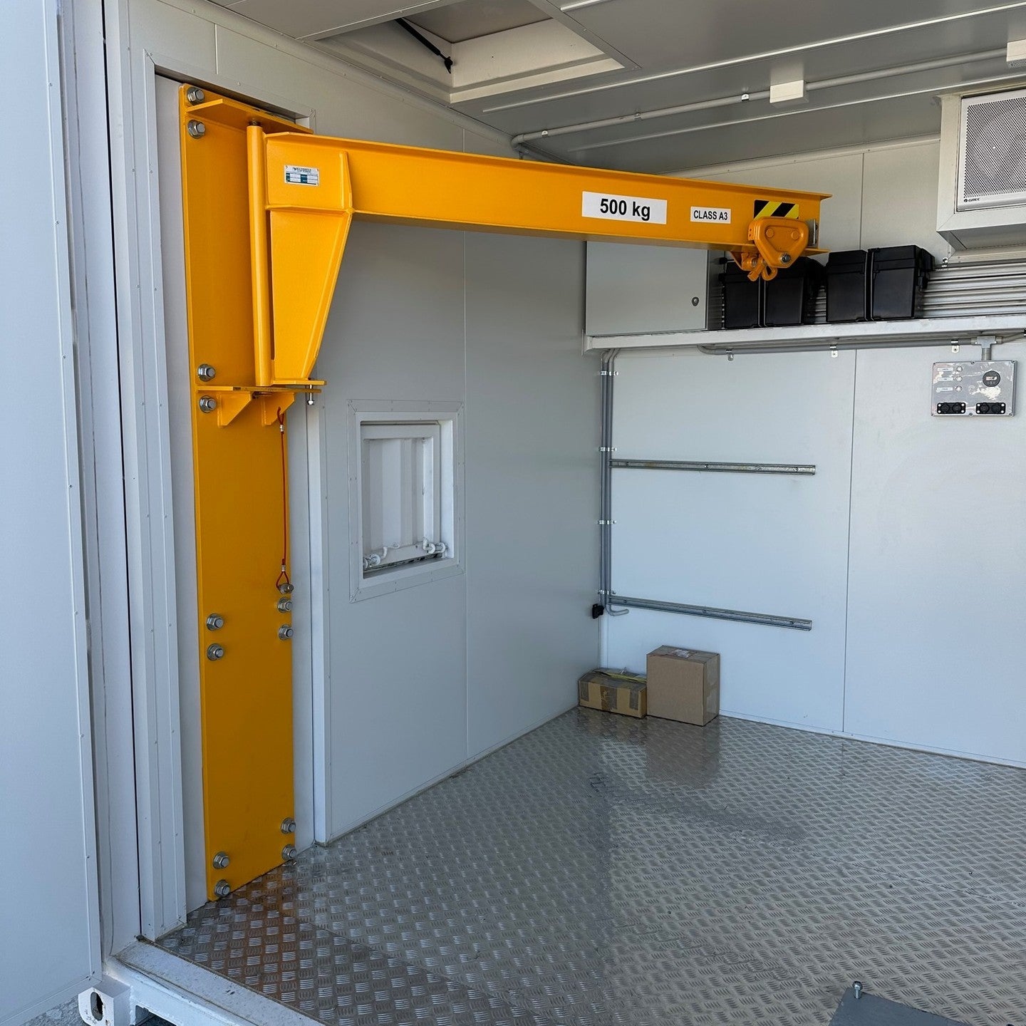 premiershippingcontainers_1689899524_3151428045650991912_4553681639-1-1 10′ high cube has been converted into a custom designed field