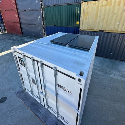10′ high cube has been converted into a custom designed field